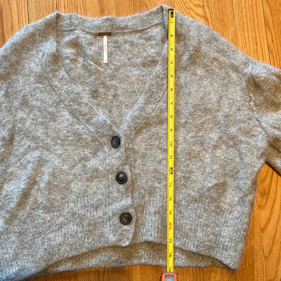 Free People Alpaca Wool Blend Cropped Cardigan
*made in Peru! - Picture 7 of 9